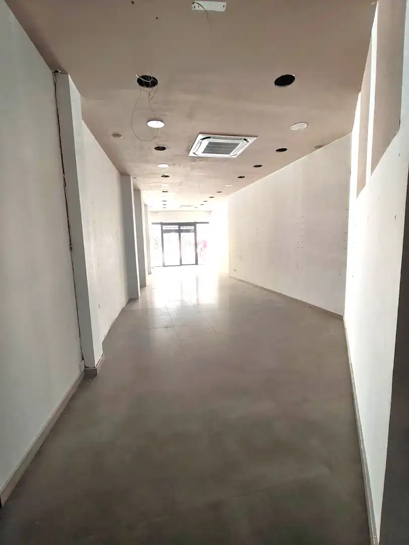 Local comercial de lloguer a Calle Madrid, imagen 5