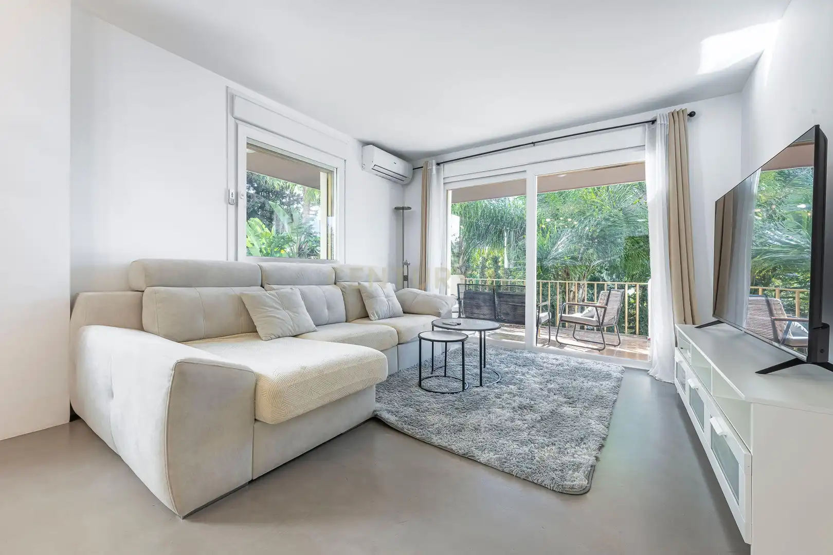 Sala de estar de Apartamento en venta en Marbella con Aire acondicionado, Trastero y Piscina