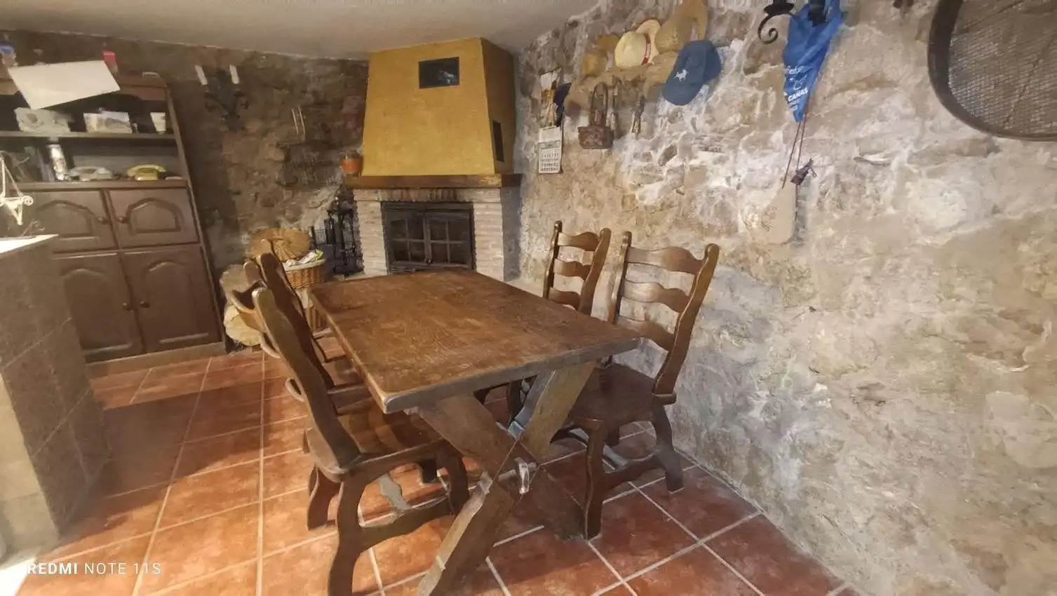 Menjador de Finca rústica en venda en Oña amb Calefacció, Jardí privat i Moblat