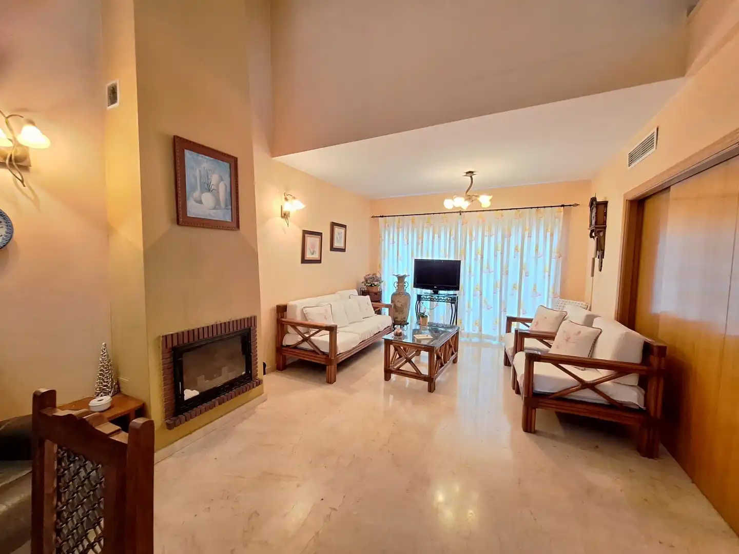 Living room of Houses for sale in La Nucia  with Air Conditioner, Heating and Private garden