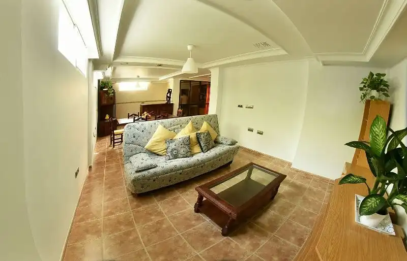 Sala d'estar de Casa o xalet en venda en Alhaurín de la Torre amb Aire condicionat, Calefacció i Jardí privat