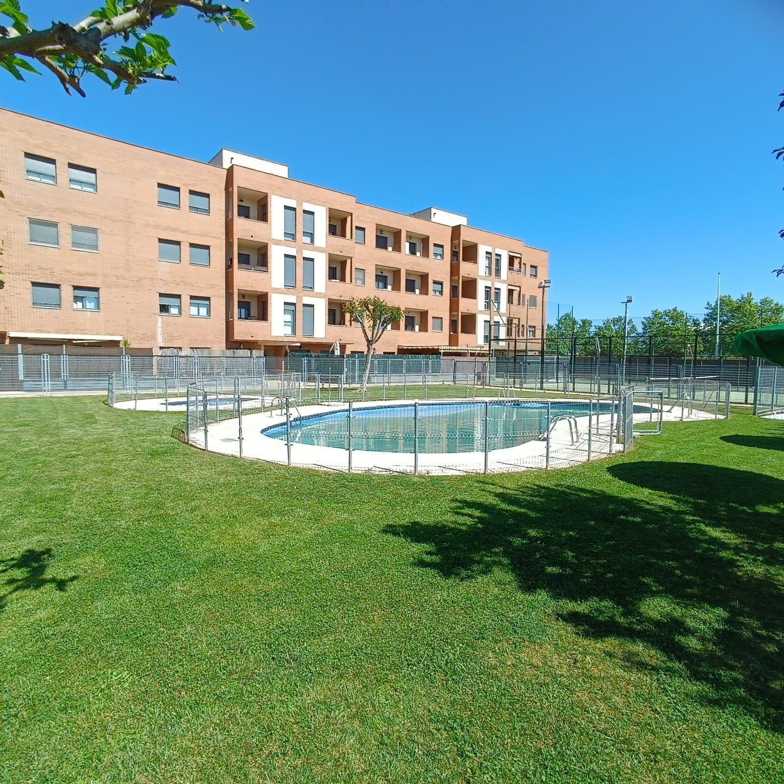 Piscina de Piso de alquiler en Mérida con Aire acondicionado, Trastero y Piscina comunitaria