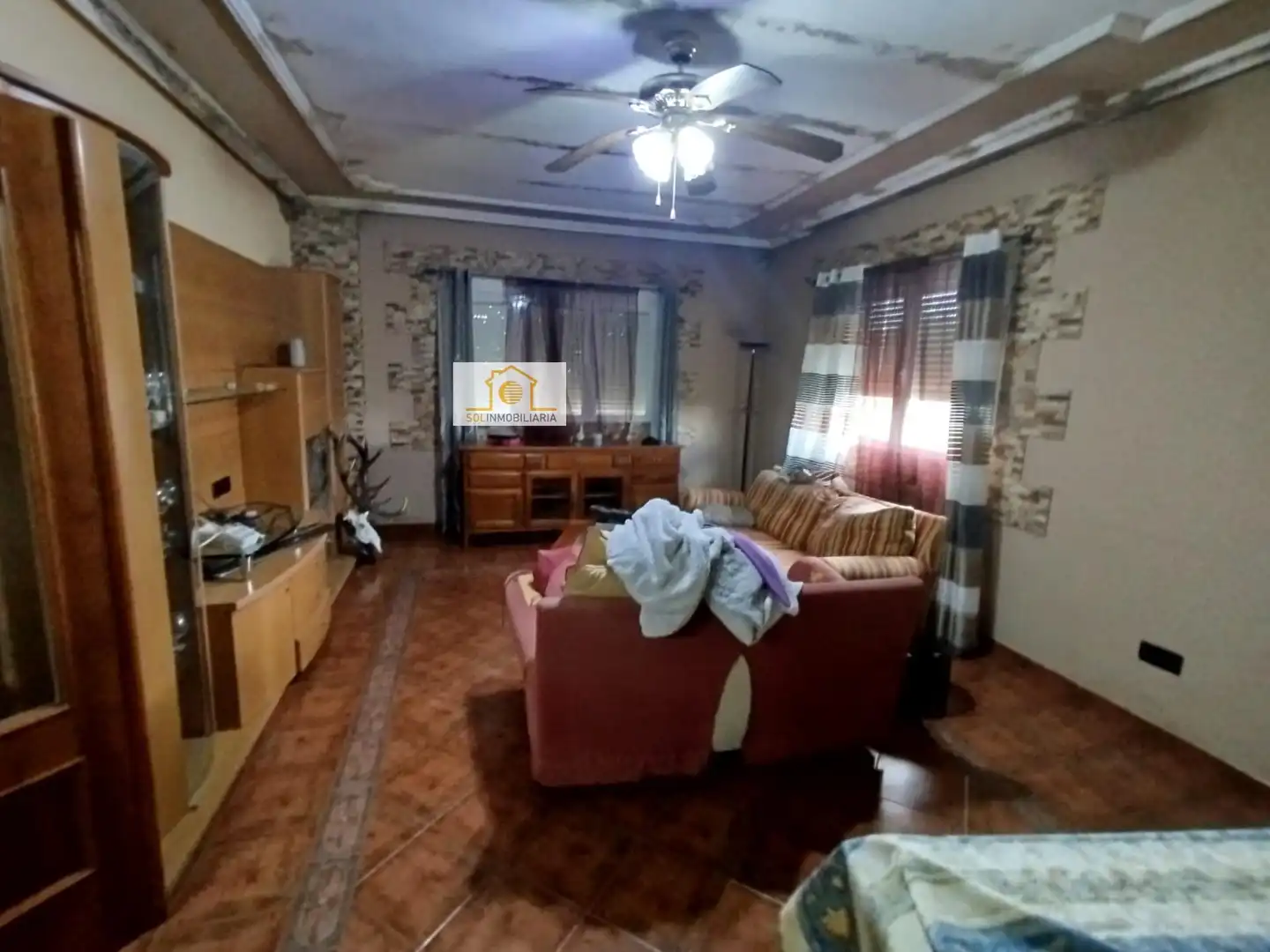 Sala de estar de Casa o chalet en venta en Quintana del Marco con Calefacción y Parquet