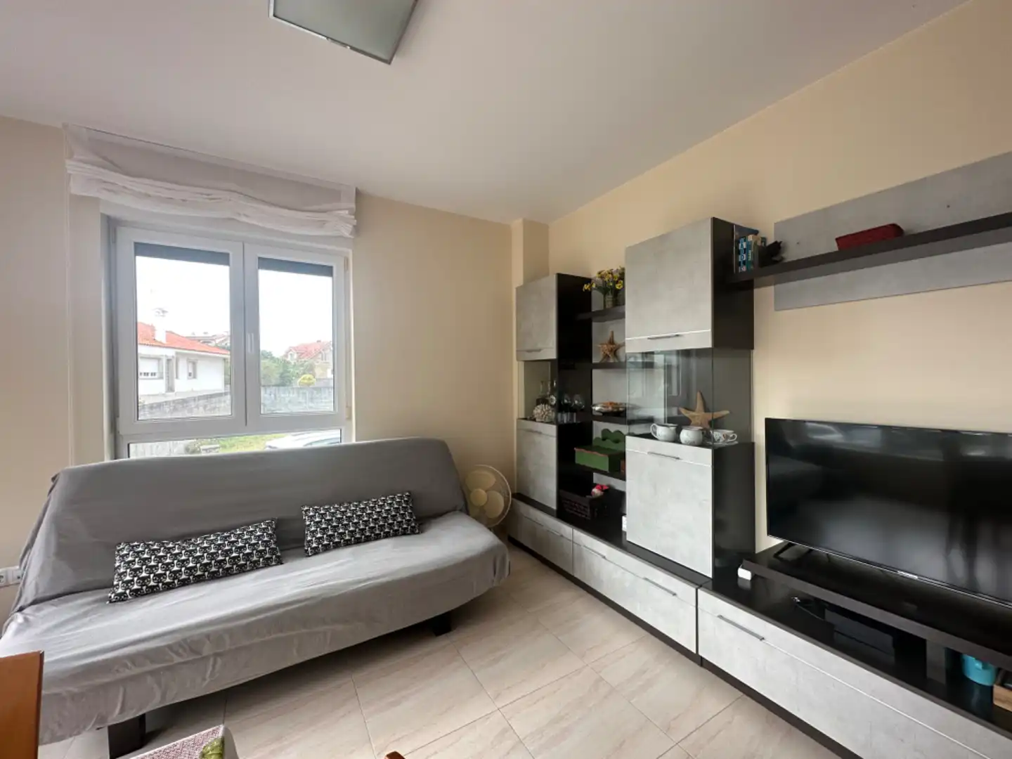 Sala de estar de Apartamento de alquiler en Ribeira con Amueblado