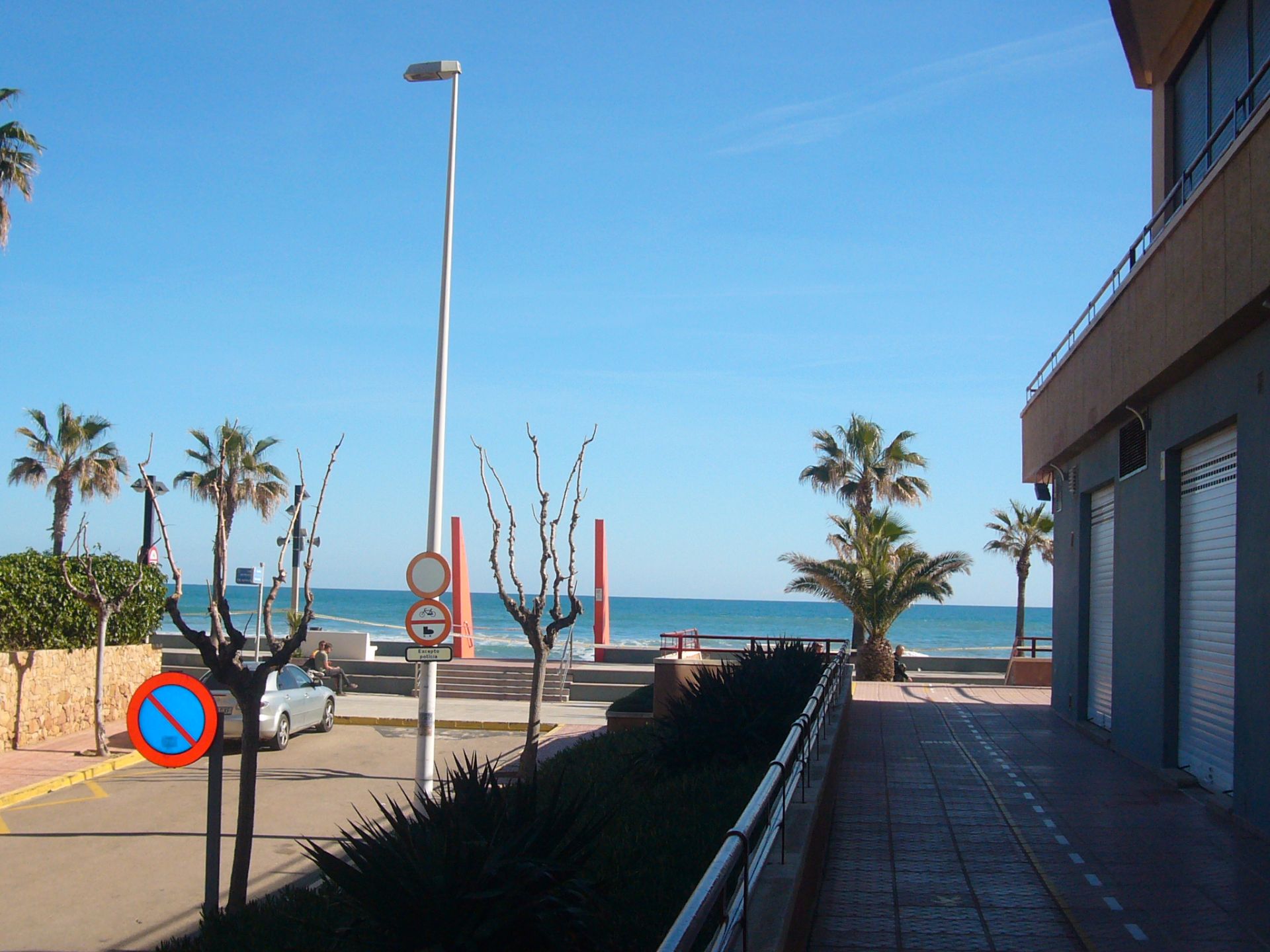 Vista exterior de Local en venda en Oropesa del Mar / Orpesa amb Aire condicionat, Calefacció i Moblat