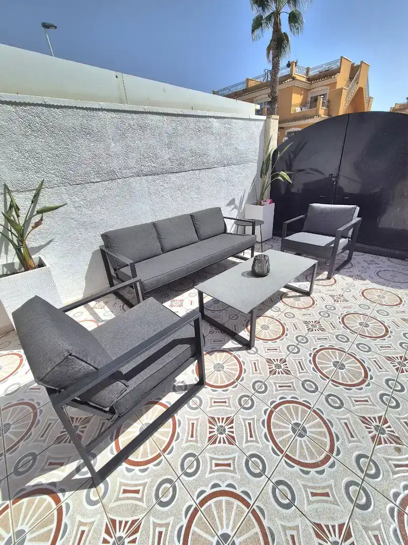 Terrassa de Casa adosada en venda en Torrevieja amb Aire condicionat