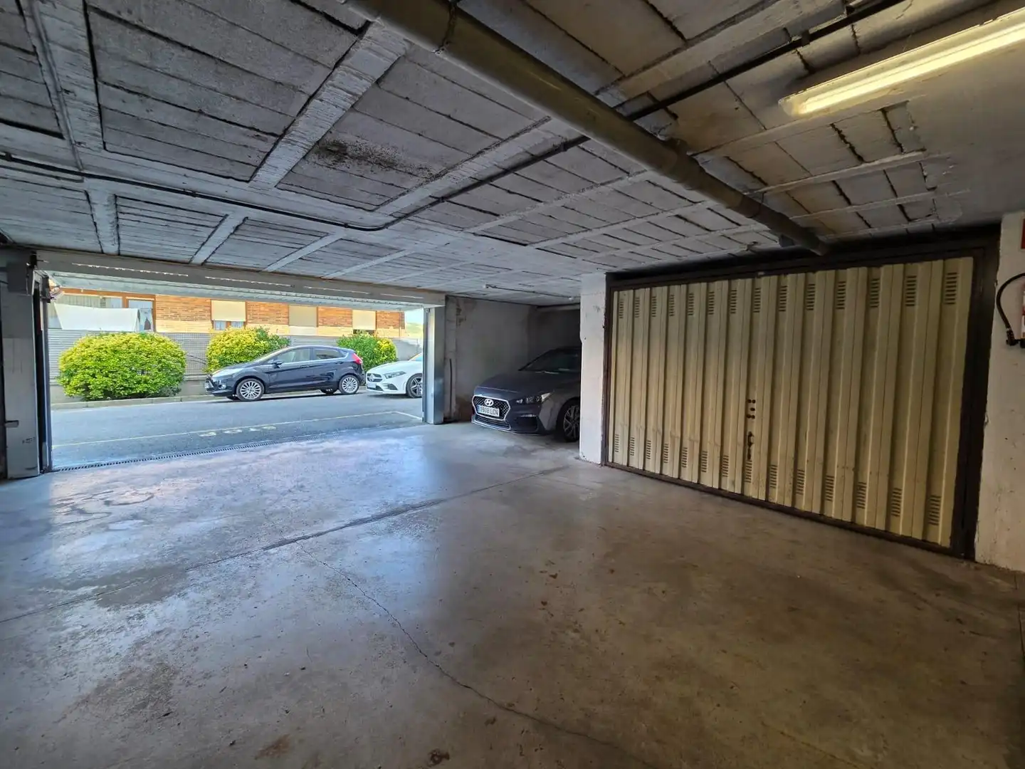 Parking of Attic for rent in Santa Cruz de Bezana  with Private garden, Parquet flooring and Terrace