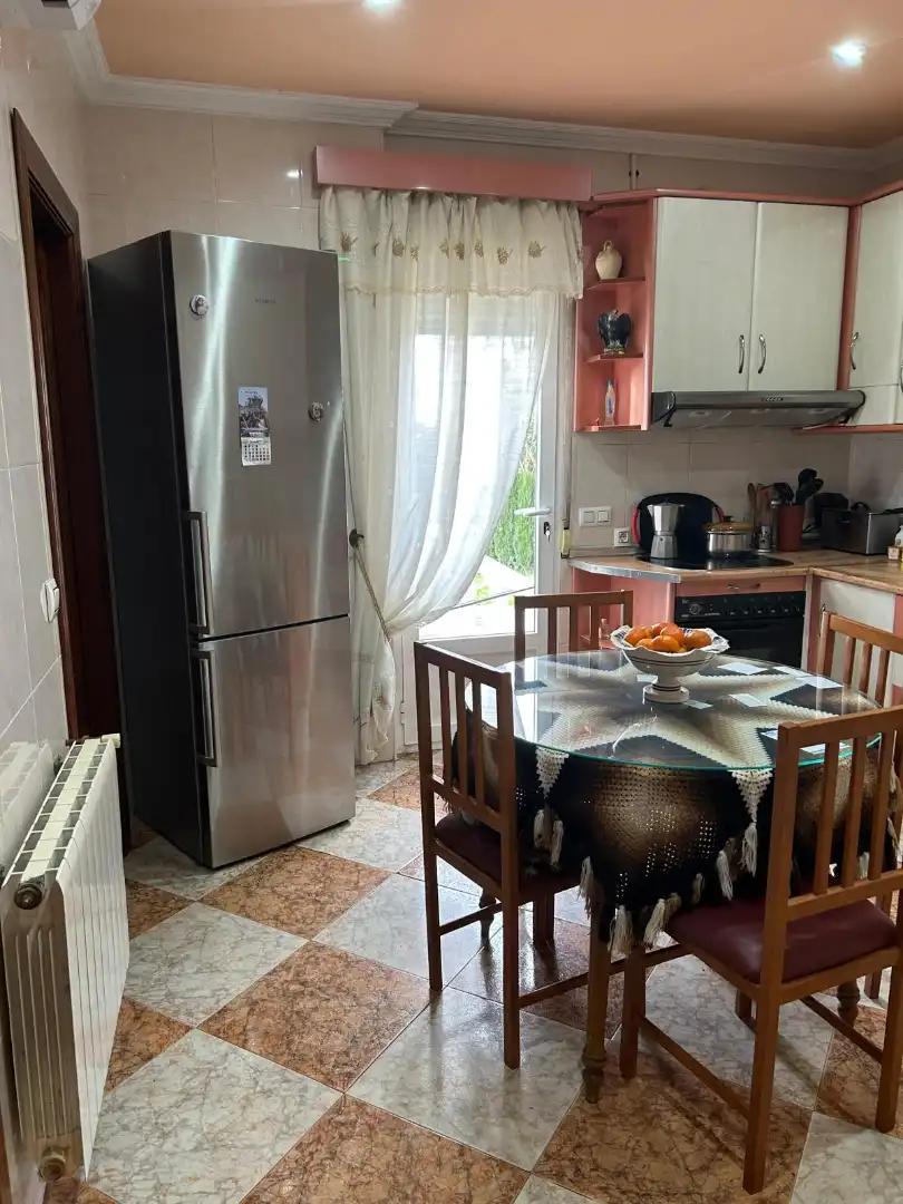 Cocina de Casa o chalet en venta en Jaén con Aire acondicionado, Calefacción y Jardín privado