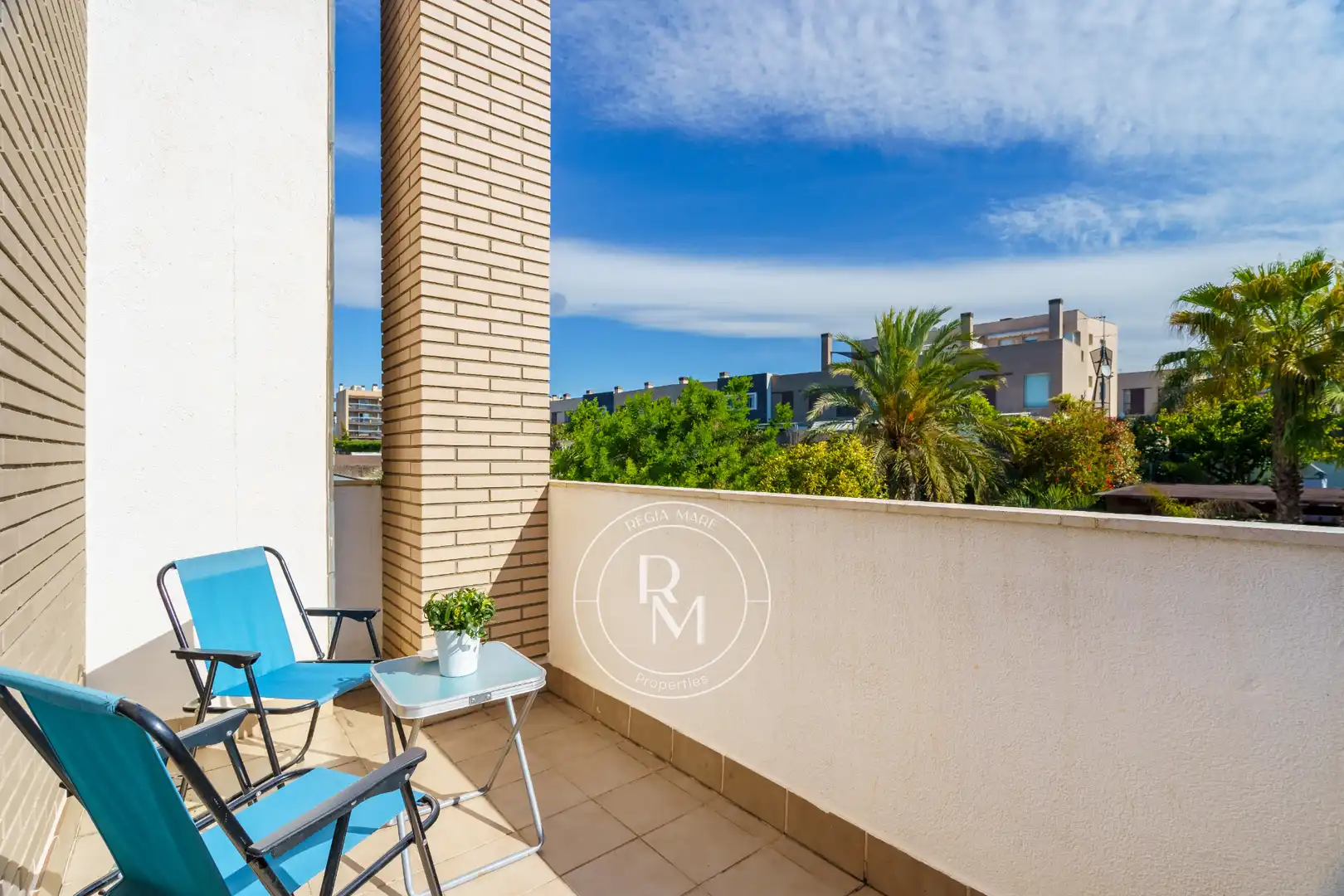 Terraza de Casa adosada en venta en Roda de Berà con Aire acondicionado, Calefacción y Jardín privado