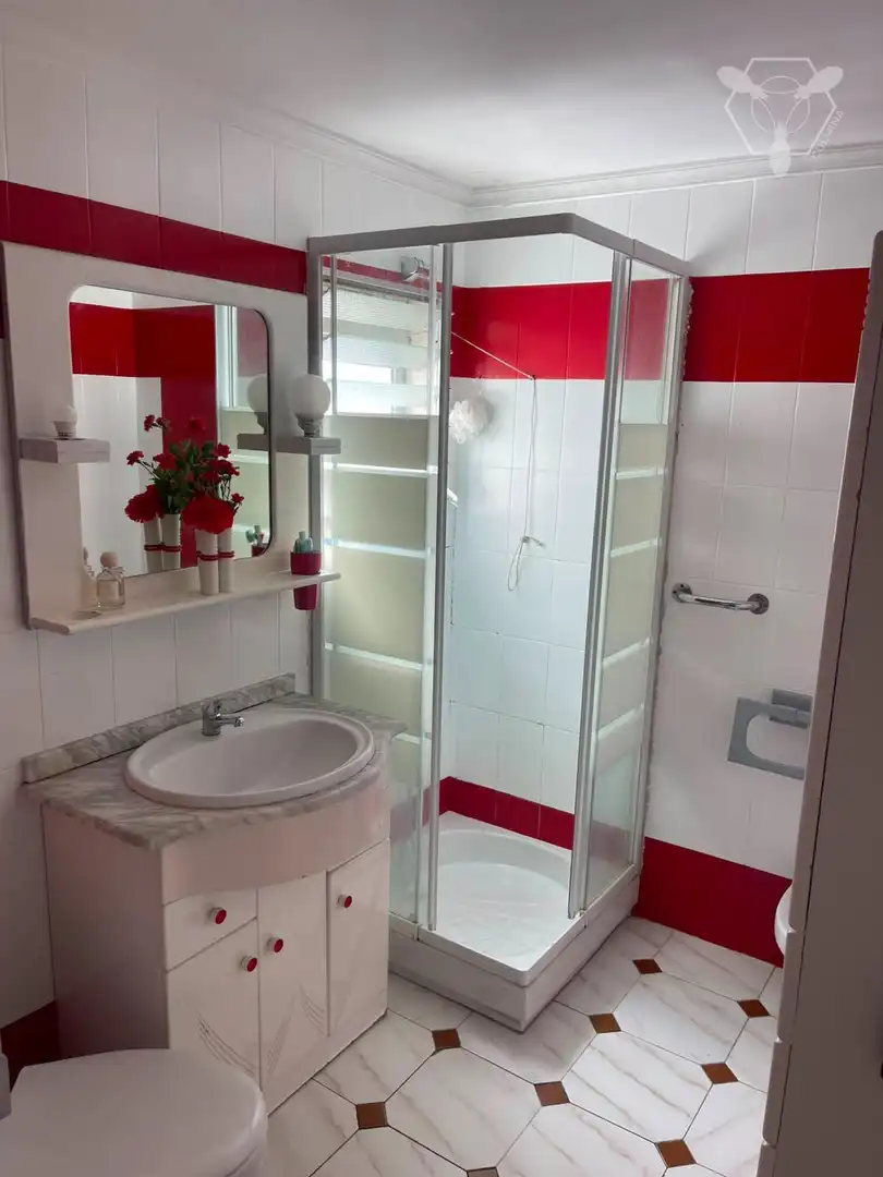 Baño de Piso en venta en Huelva con Aire acondicionado y Amueblado