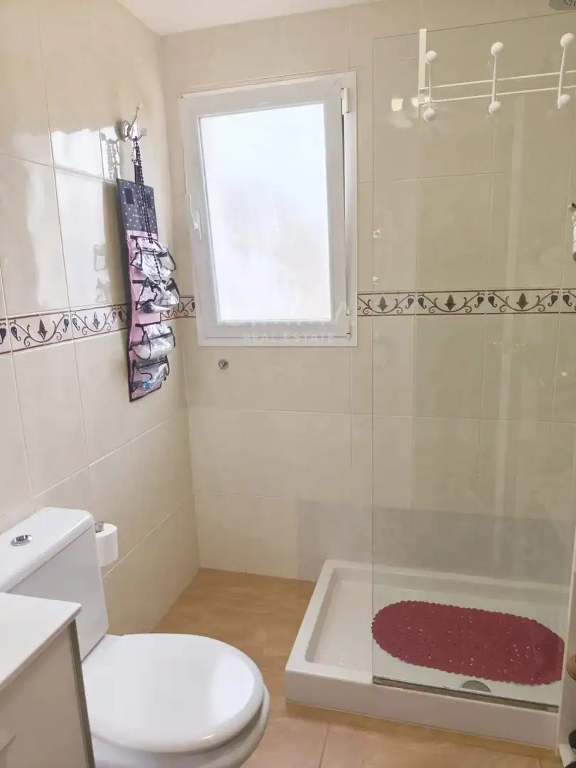 Bathroom of Houses for sale in L'Alfàs del Pi  with Heating, Private garden and Terrace