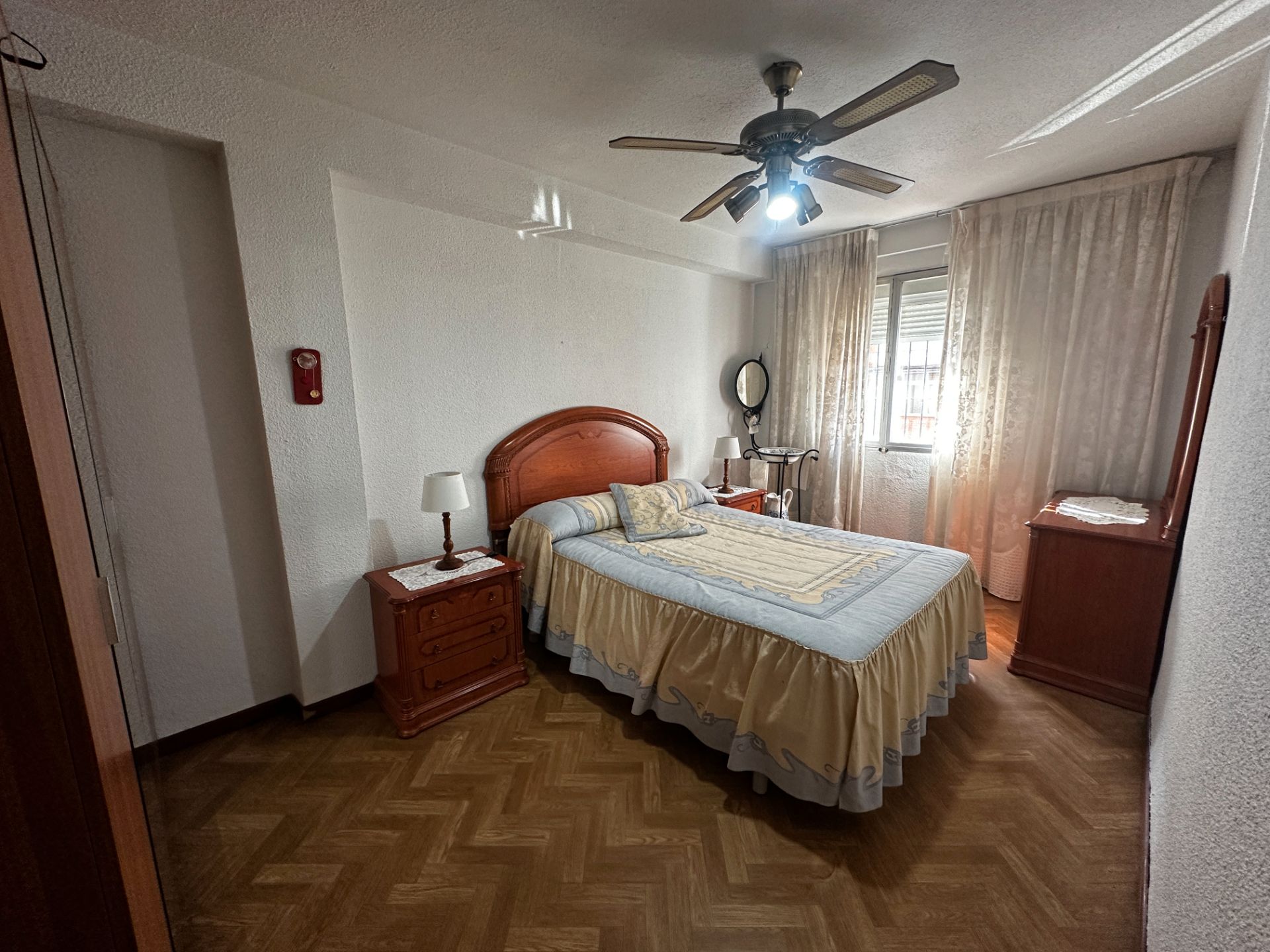 Dormitori de Estudi de lloguer en Alcalá de Henares amb Calefacció, Moblat i Forn