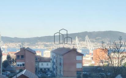 Vista exterior de Dúplex en venda en Vigo  amb Calefacció