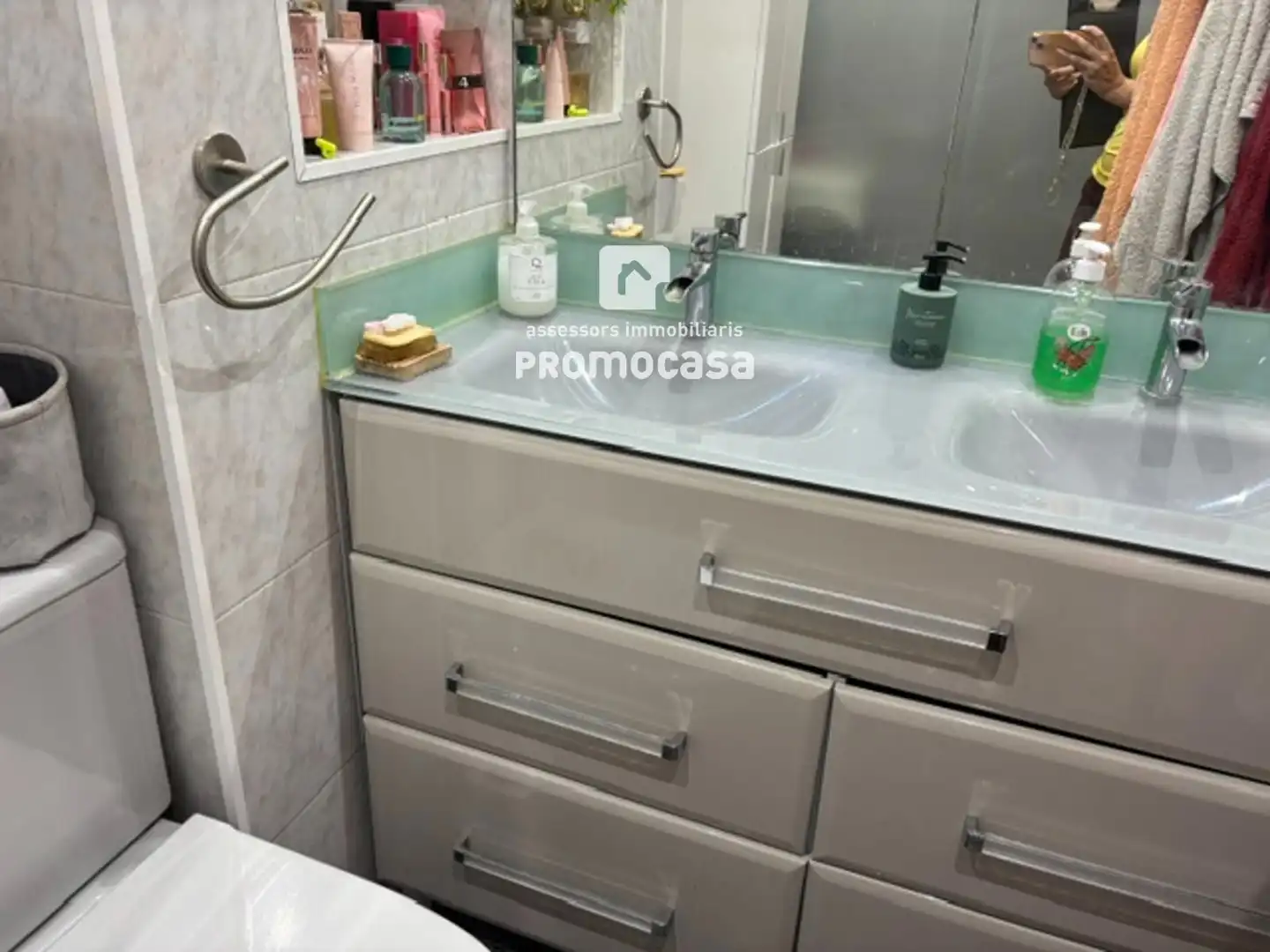 Baño de Piso en venta en Badia del Vallès con Aire acondicionado, Terraza y Balcón