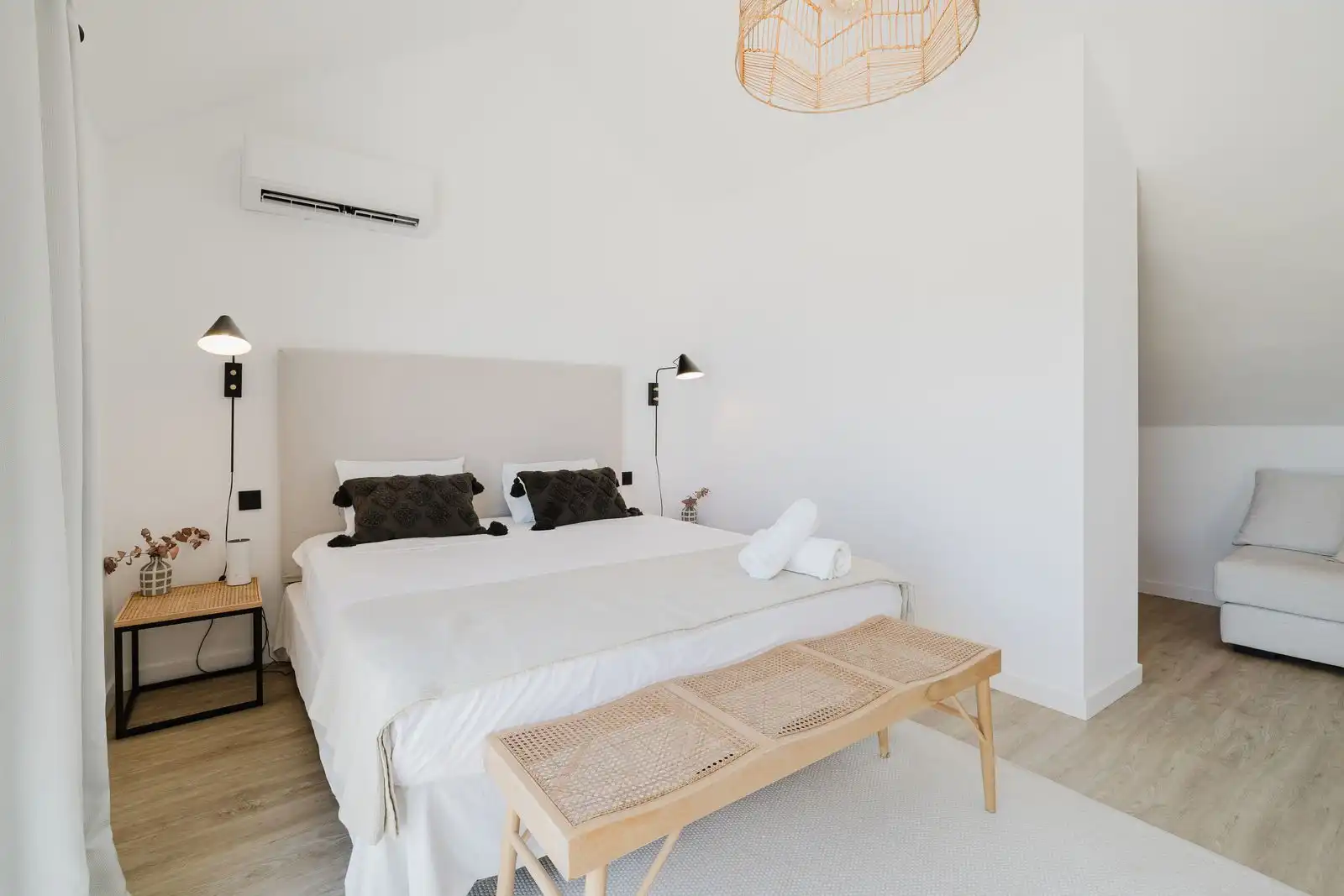 Bedroom of Houses for sale in Marbella  with Air Conditioner, Terrace and Community pool