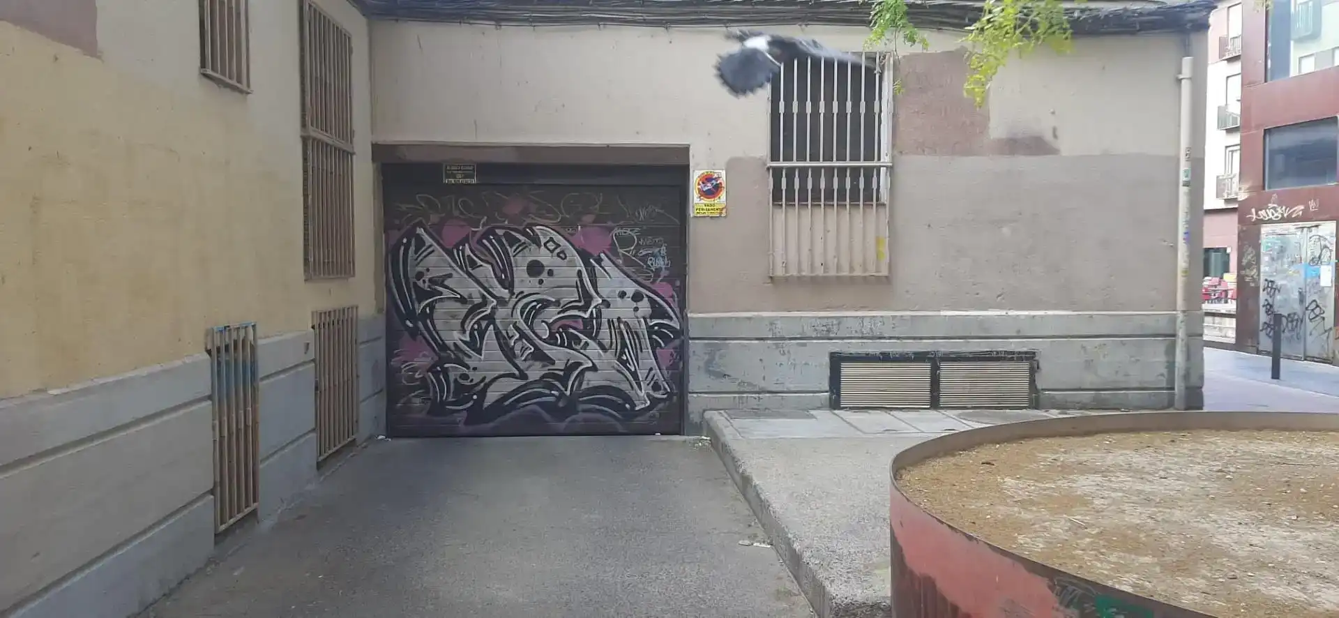 Parkplatz von Garage zur Miete in Zaragoza