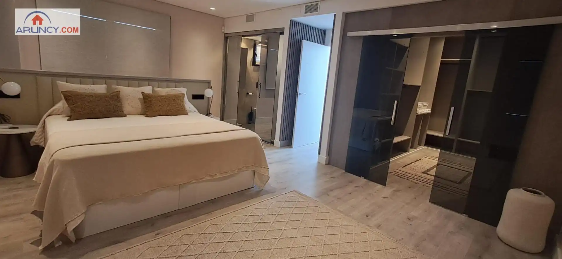 Dormitori de Casa o xalet de lloguer en Montequinto amb Aire condicionat, Jardí privat i Traster