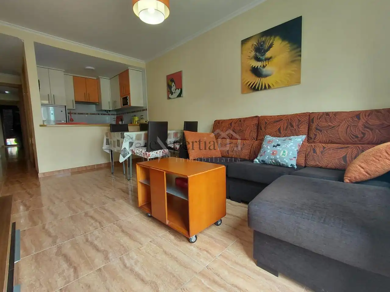 Wohnzimmer von Wohnung zur Miete in Boiro mit Heizung, Abstellraum und Möbliert