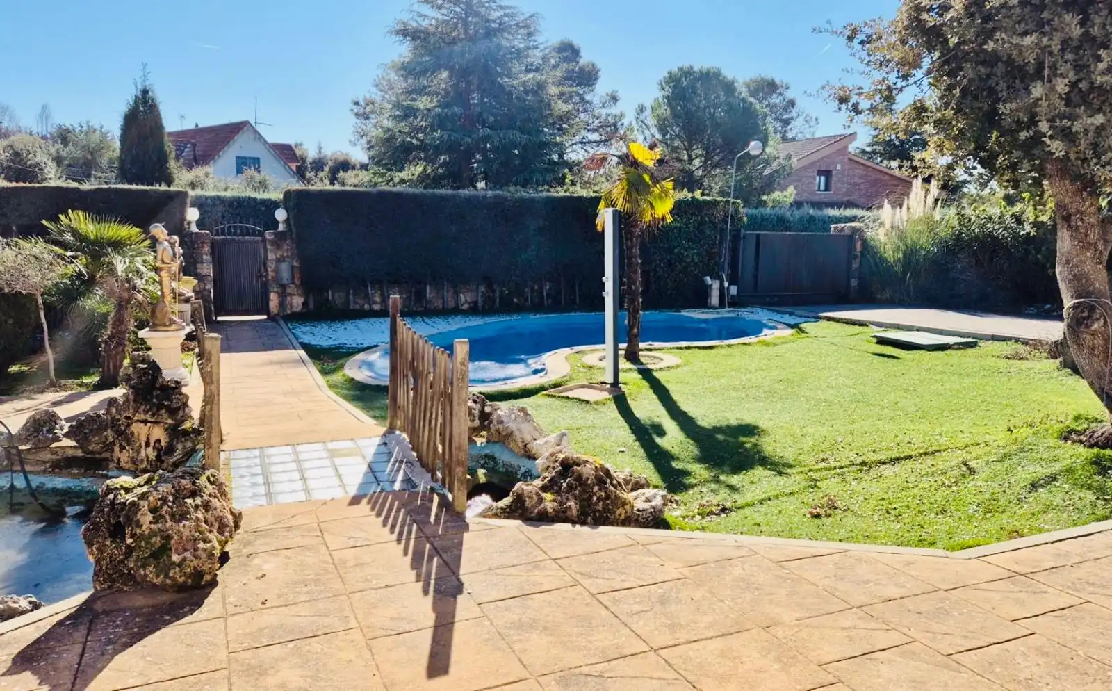 Piscina de Casa o chalet en venta en Nuevo Baztán con Calefacción, Jardín privado y Terraza