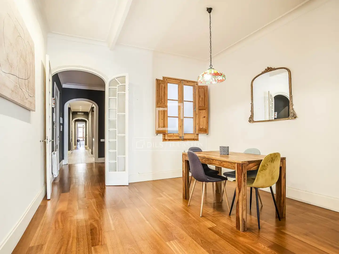 Comedor de Piso en venta en Barcelona con Calefacción, Amueblado y Balcón