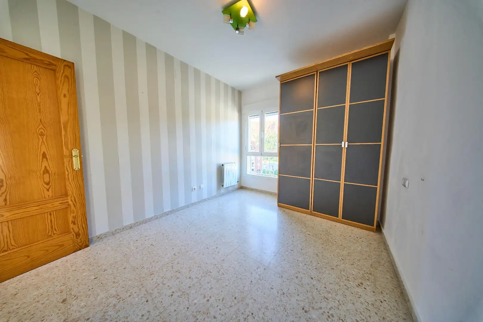 Habitación de Piso en venta en Granada con Aire acondicionado, Calefacción y Trastero