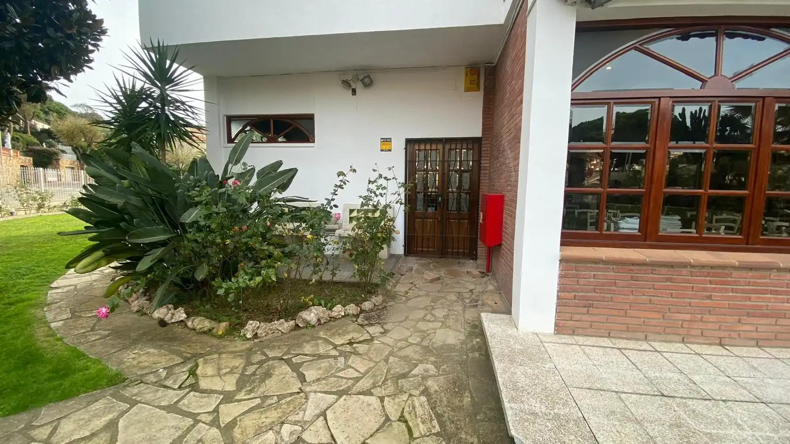 Locale commerciale in cessione a Fenals, imagen 50