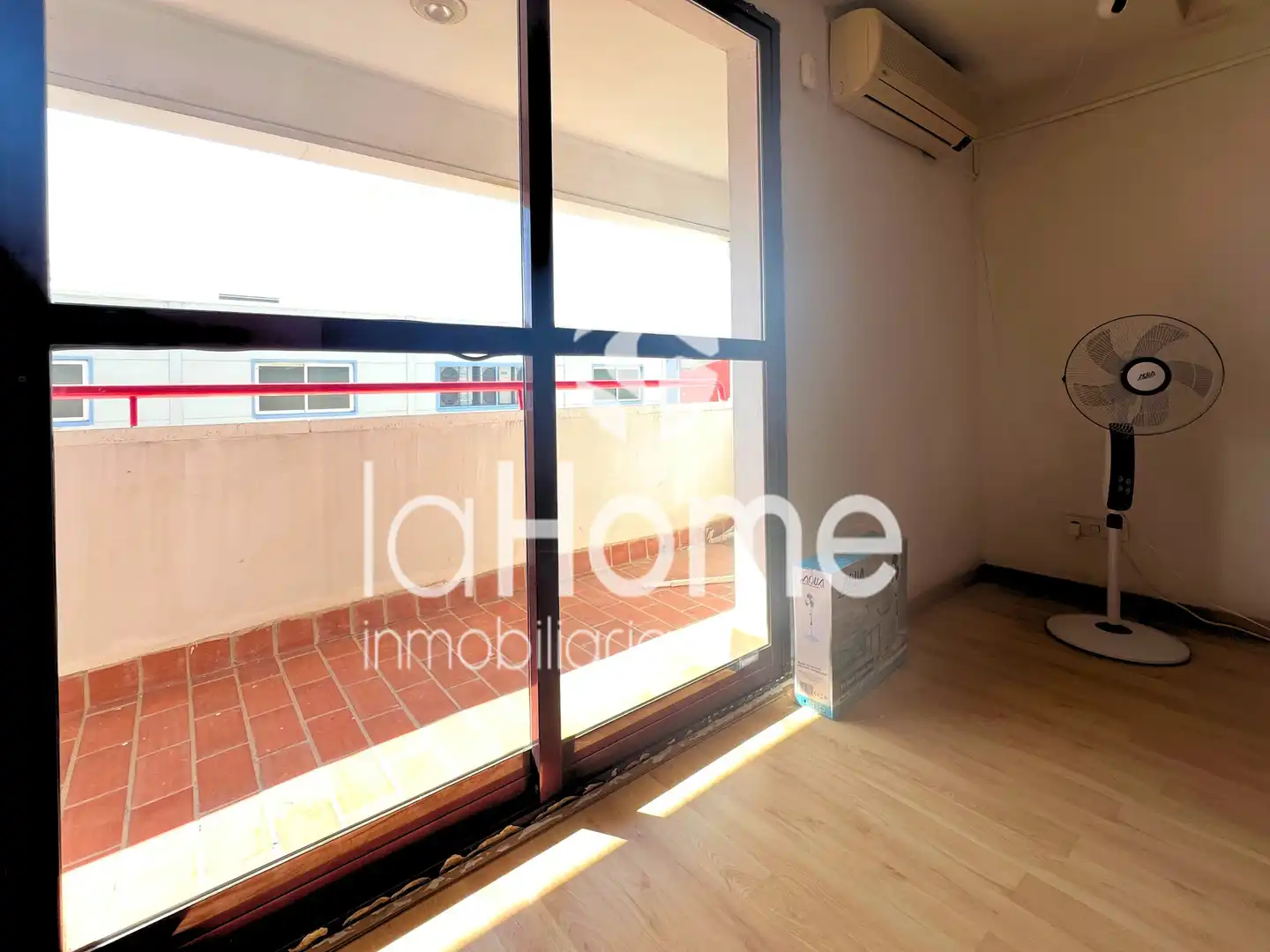 Nave industrial en venta en Manises