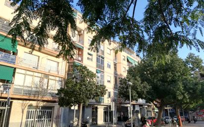 Vista exterior de Pis en venda en Badalona amb Aire condicionat i Balcó