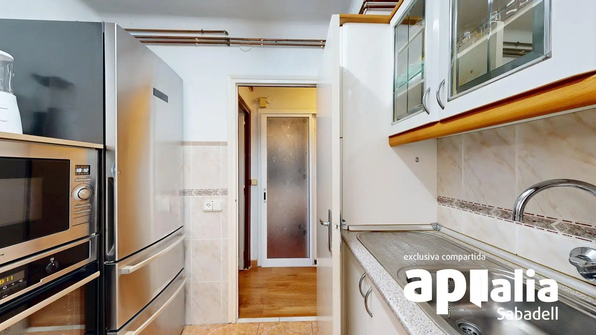 Cuina de Pis en venda en Cerdanyola del Vallès amb Aire condicionat, Calefacció i Parquet