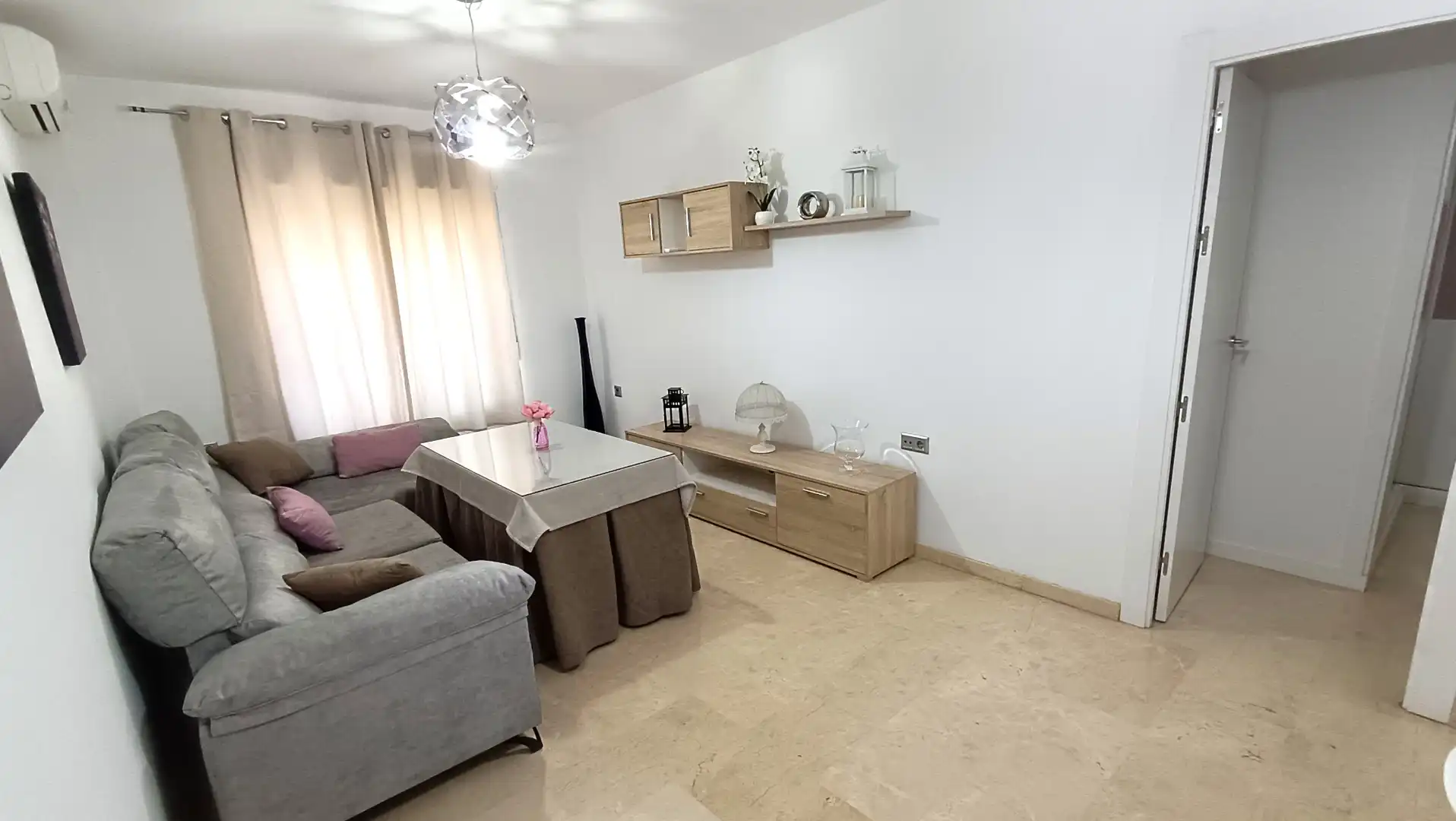 Wohnung zur Miete in Calle Tierno Galván, Las Tres Cruces