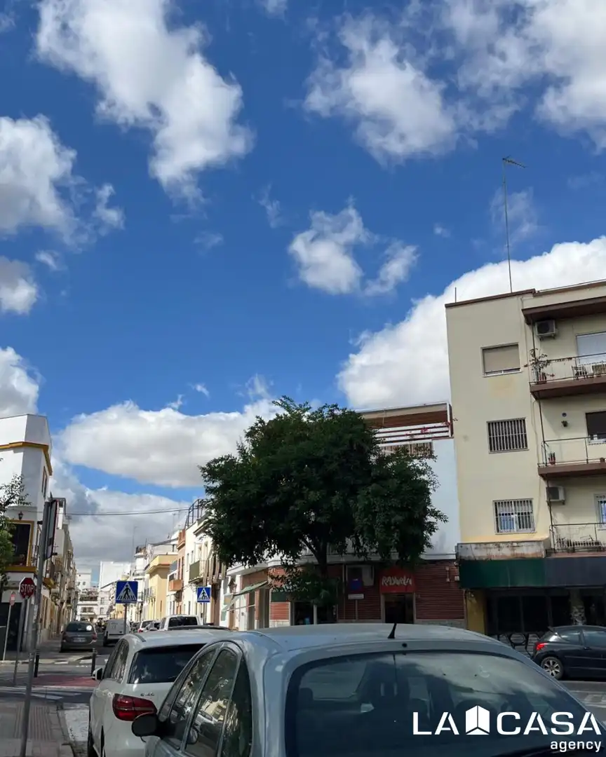 Exterior view of Flat for sale in Sevilla  with Heating, Private garden and Terrace