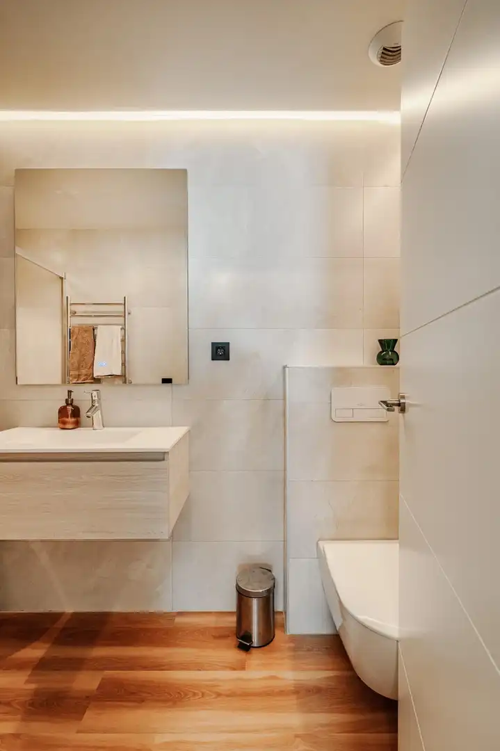 Baño de Apartamento en venta en Estepona con Aire acondicionado, Calefacción y Amueblado