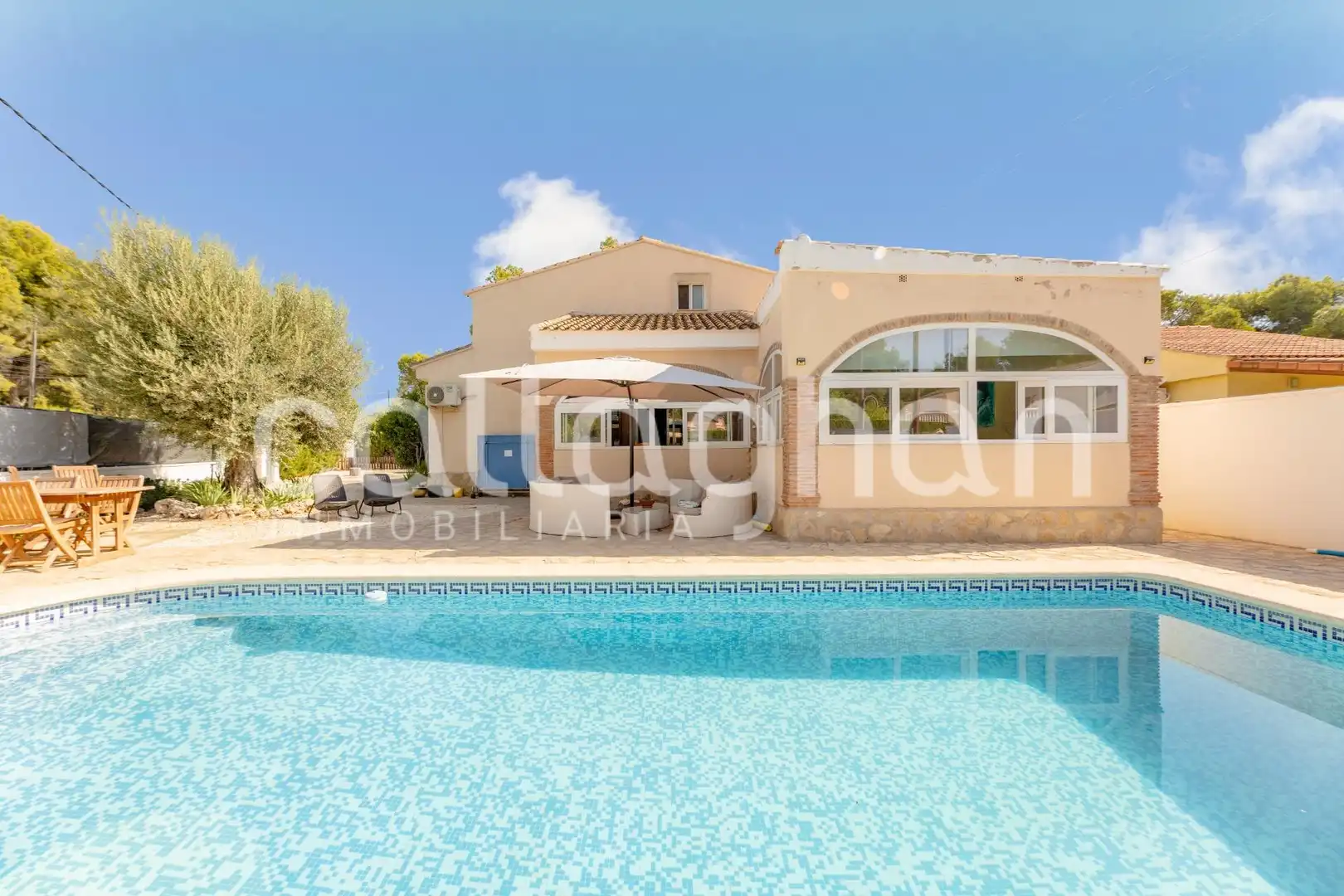 Exterior view of Houses for sale in Serra  with Air Conditioner, Heating and Private garden