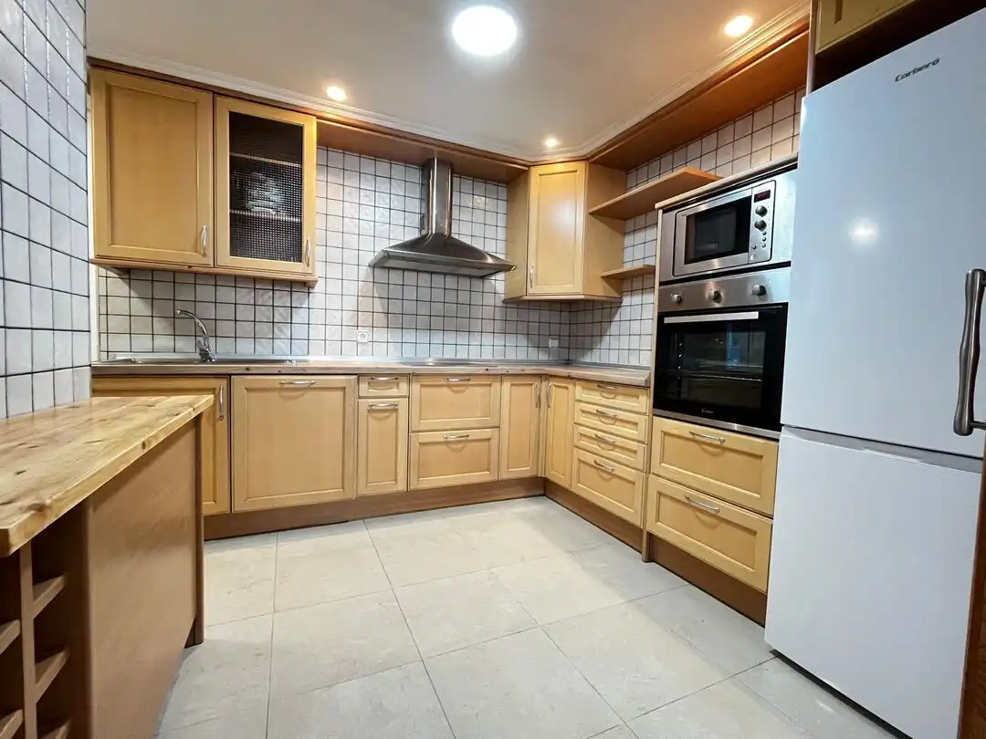 Cocina de Piso de alquiler en Barañáin / Barañain con Calefacción, Horno y Lavadora