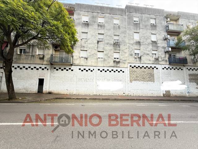 Local comercial en Venta en Puertas del sur - Guadabajaque
