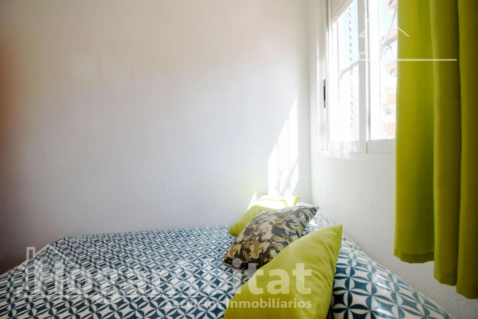 Schlafzimmer von Wohnung zum Verkauf in Piles mit Möbliert