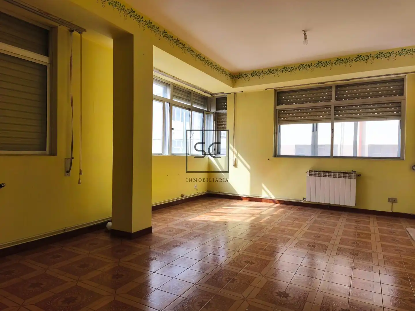 Piso en venta en Narón con Calefacción, Parquet y Terraza