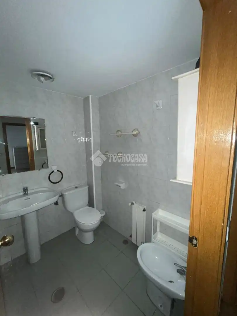 Bathroom of Flat for rent in Villaverde