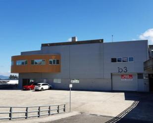 Vista exterior de Nau industrial en venda en Vigo 