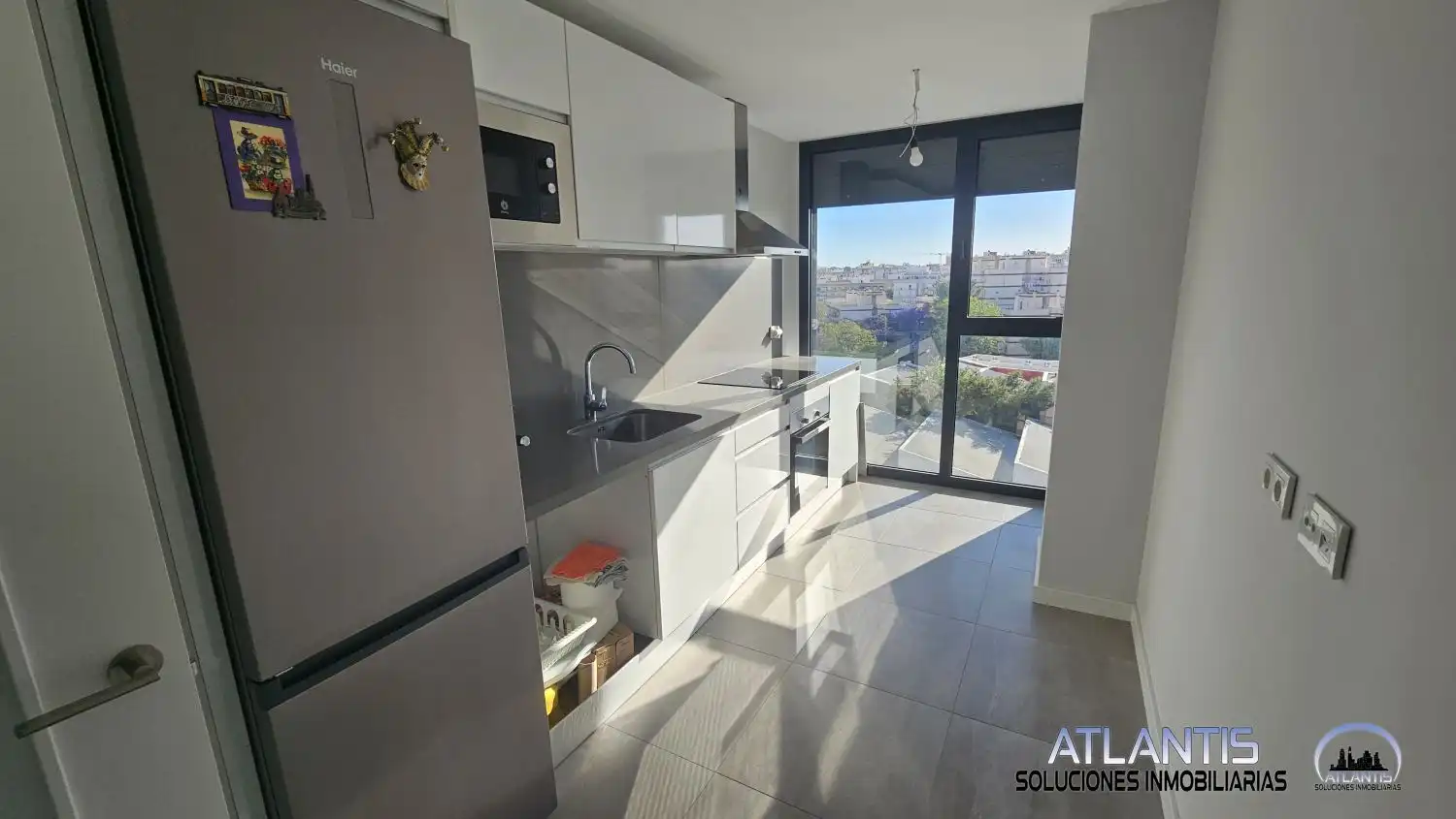 Kitchen of Flat for sale in Sevilla  with Air Conditioner, Heating and Community pool