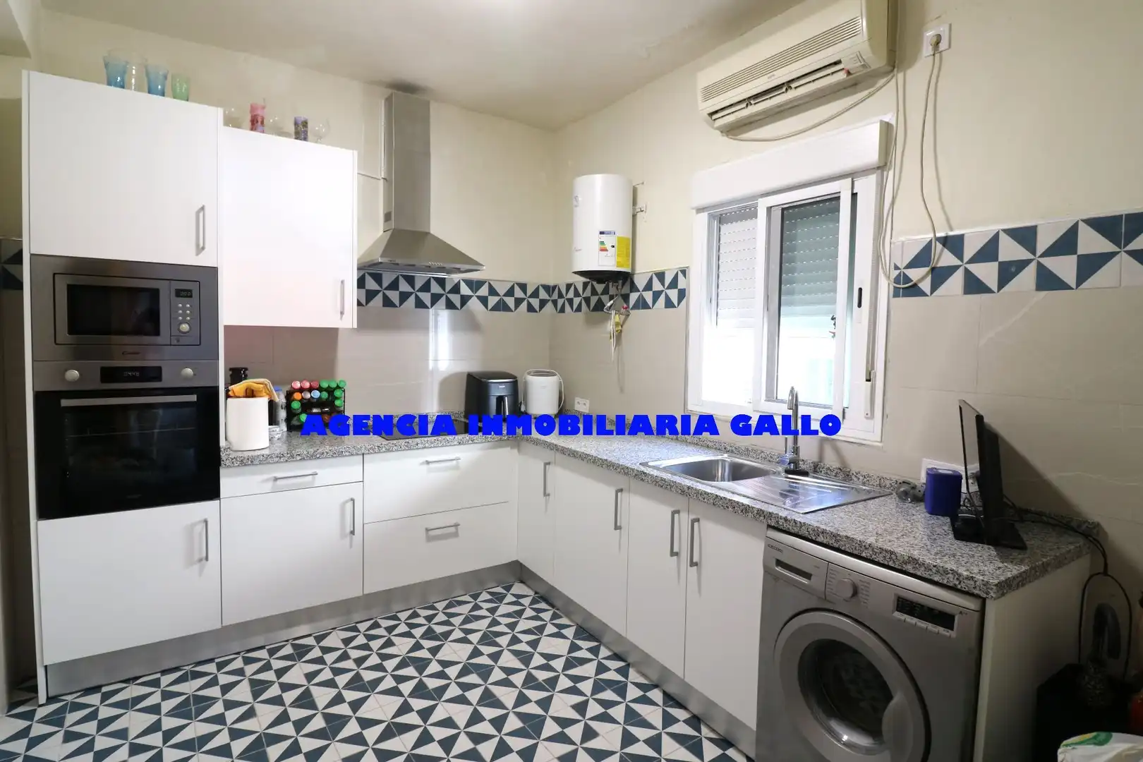 Cocina de Casa adosada en venta en Sevilla