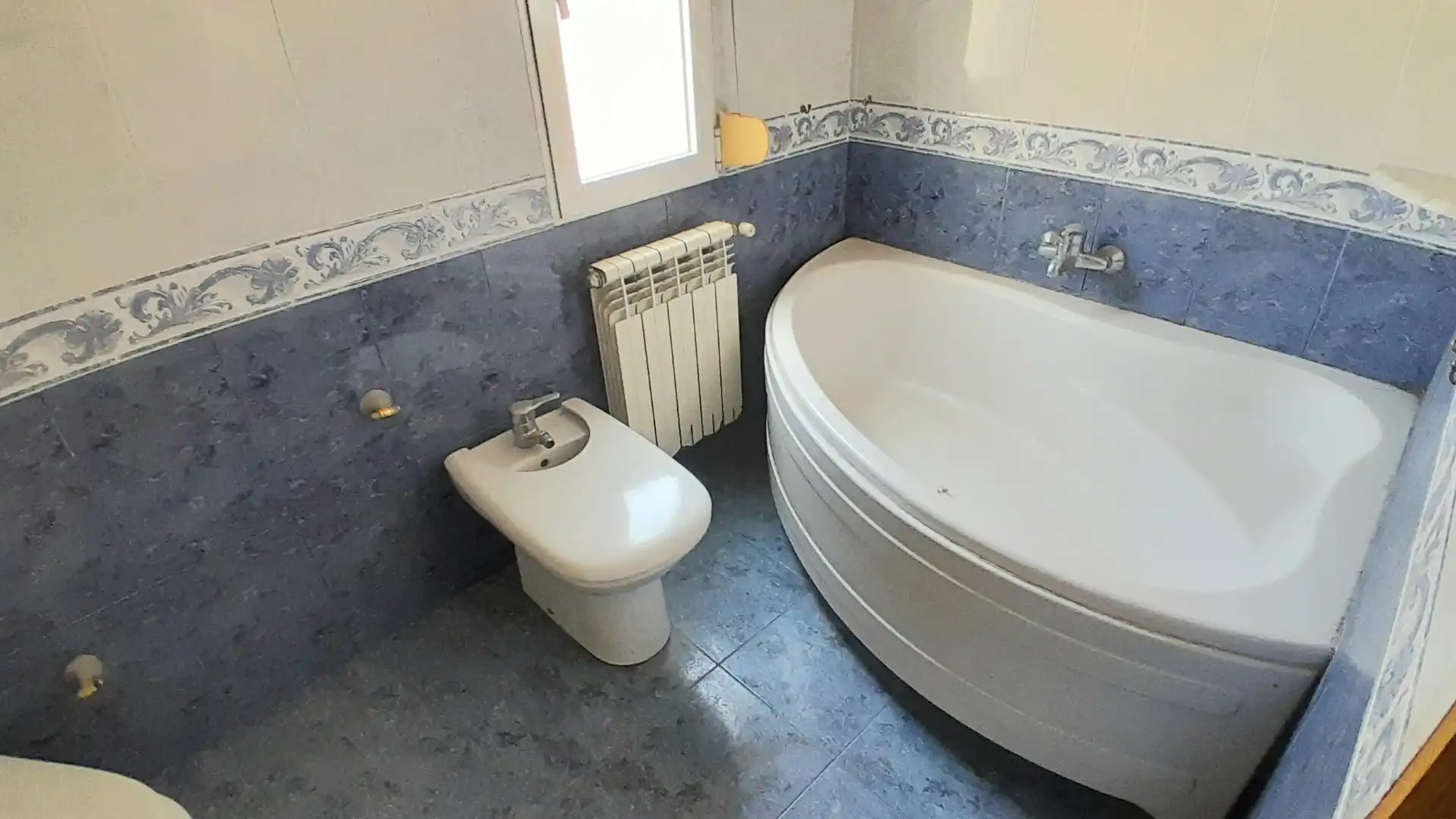 Badezimmer von Wohnung zum Verkauf in Yecla mit Heizung und Abstellraum