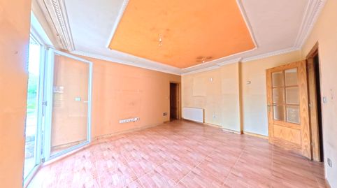 Foto 2 de Piso en venta en Fernando Arce, Nueva Ciudad, Torrelavega