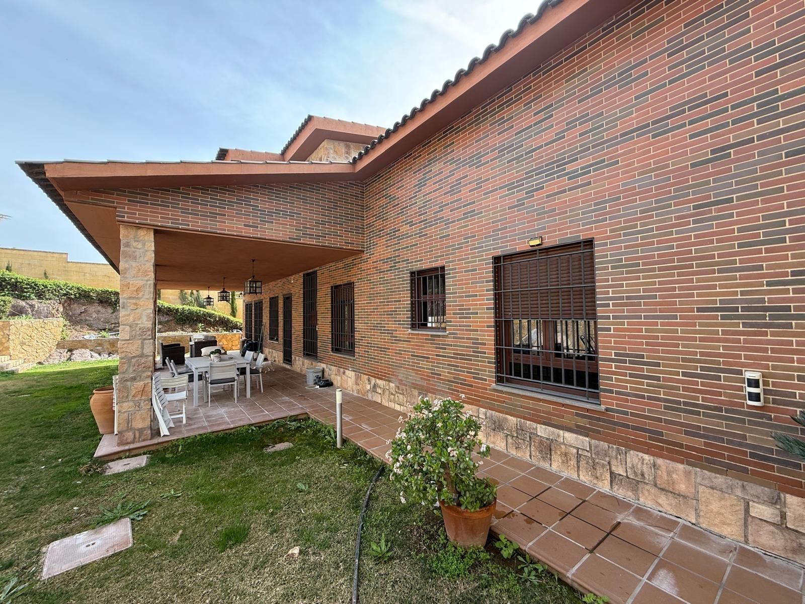 Garden of House or chalet for sale in  Córdoba Capital  with Air Conditioner, Heating and Private garden