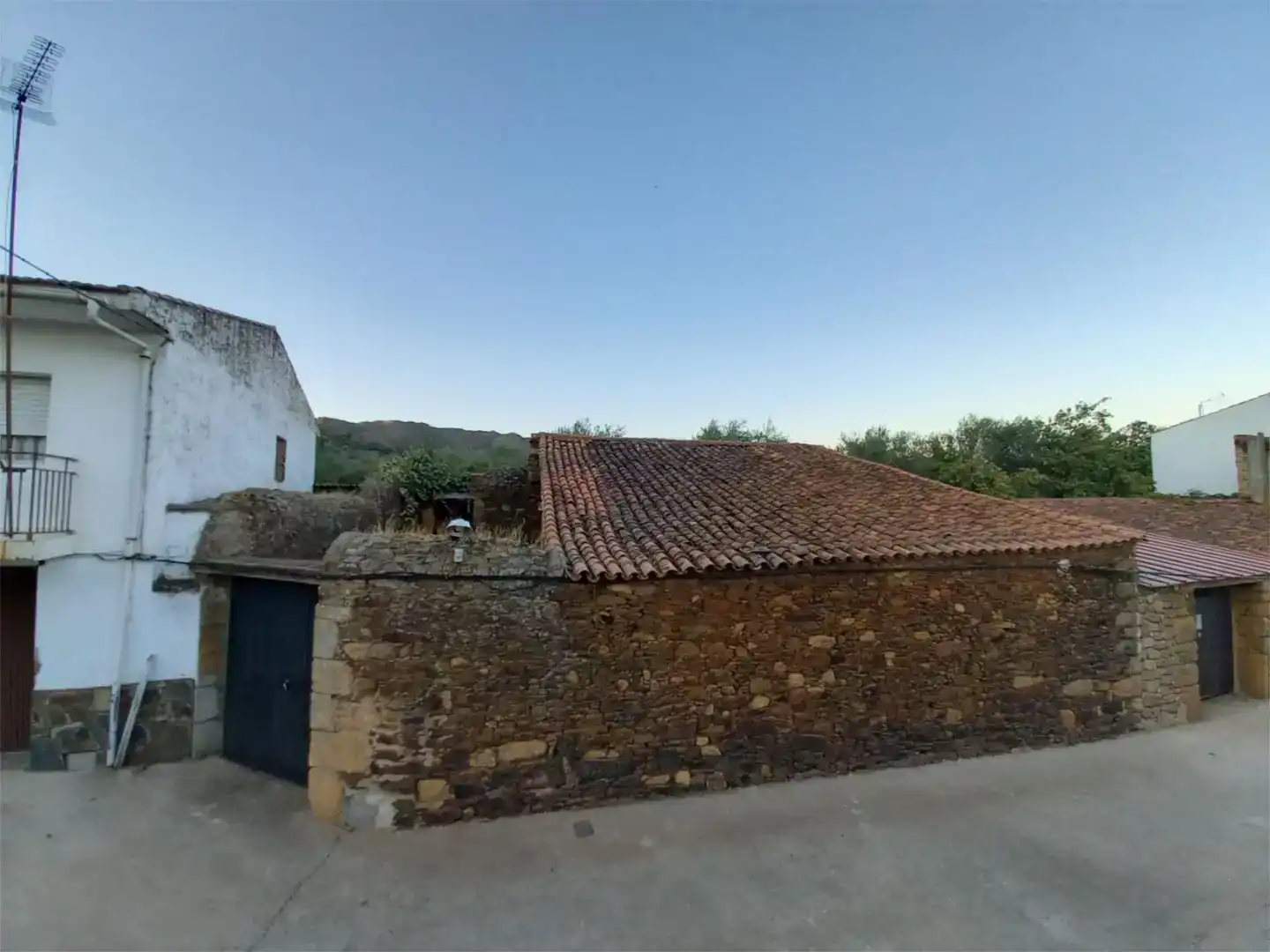 Local en venta en Cilleros