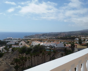 Vista exterior de Apartament de lloguer en Adeje amb Moblat