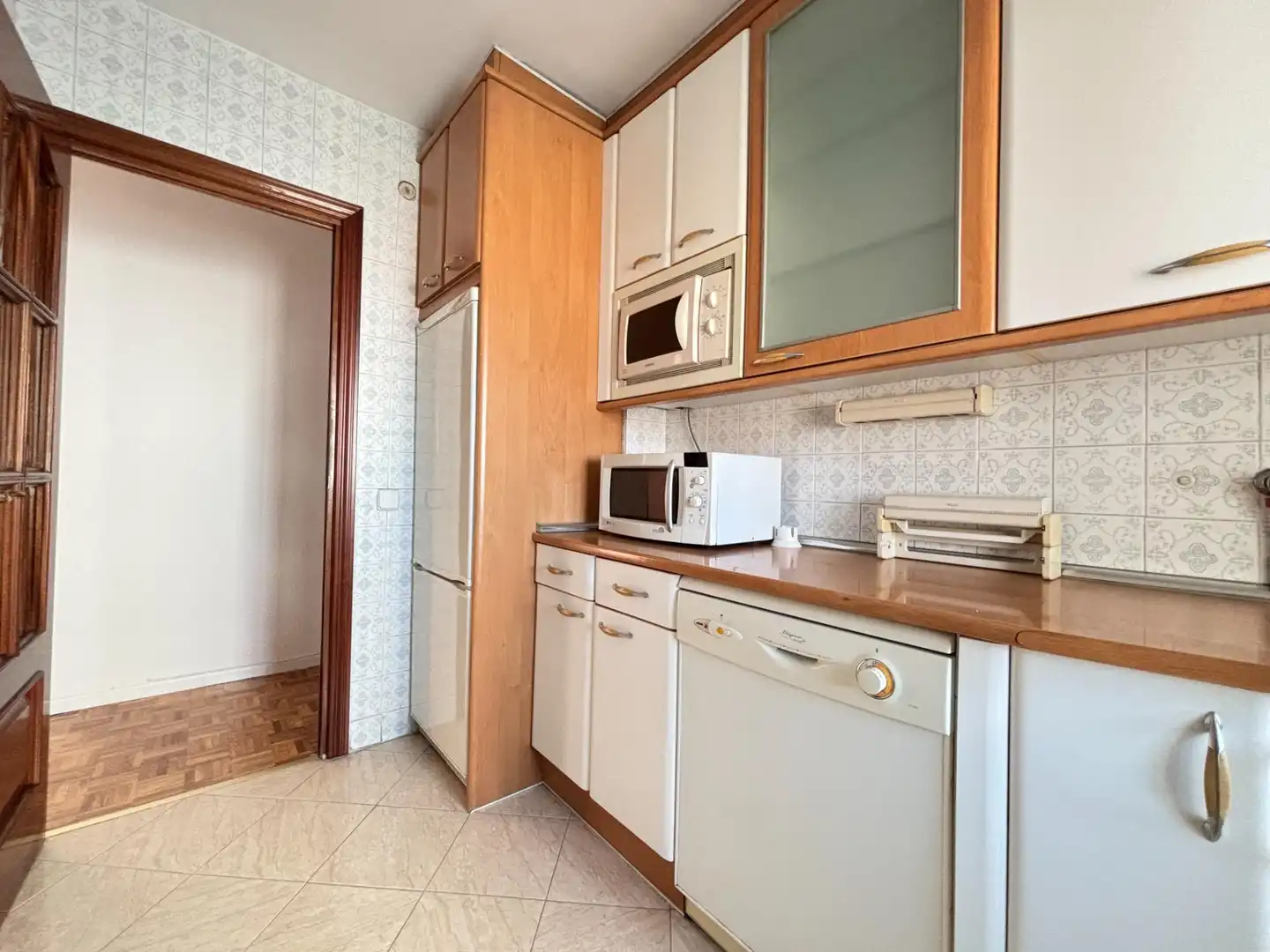 Kitchen of Flat for rent in Madrid  with Heating, Terrace and Alarm