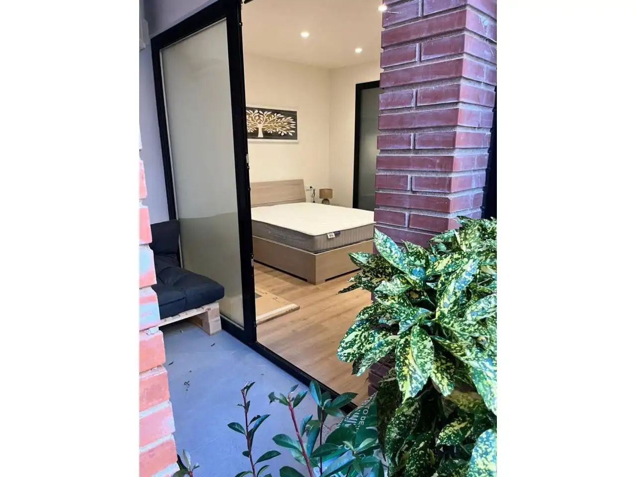 Schlafzimmer von Wohnung zur Miete in Castell - Poble Vell