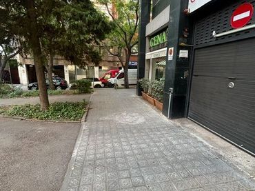Local comercial en traspaso en Les Corts
