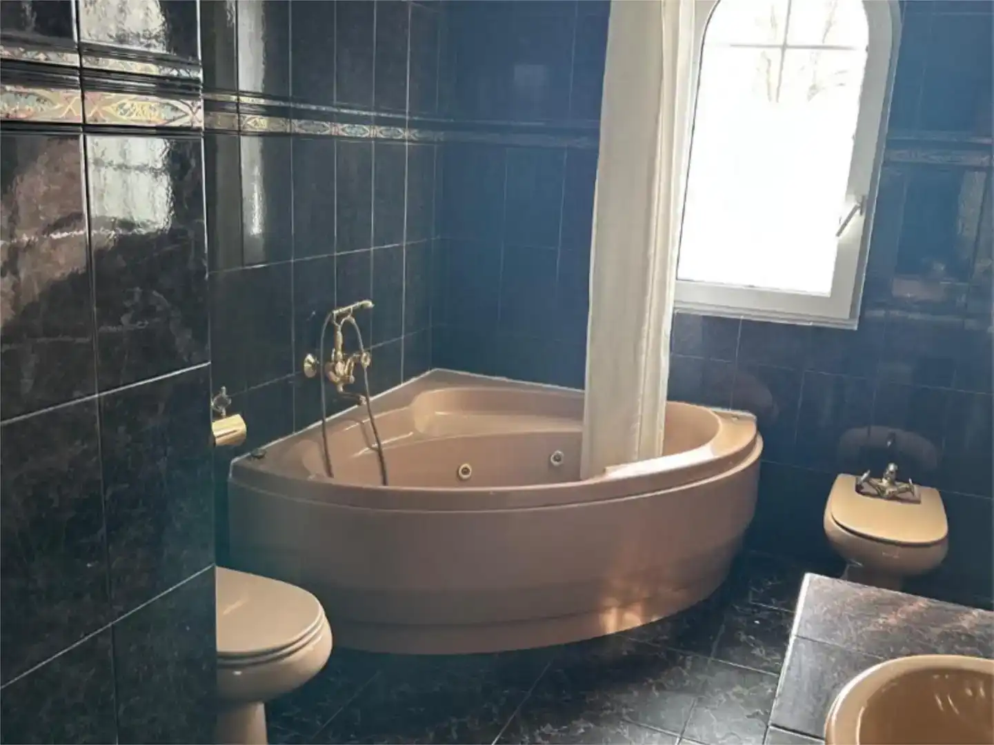 Bathroom of Flat for sale in Sariegos, León